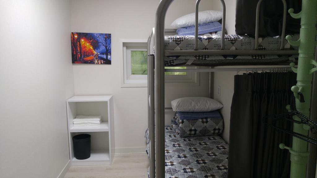 Embassy Guesthouse Itaewon Seoul Room photo