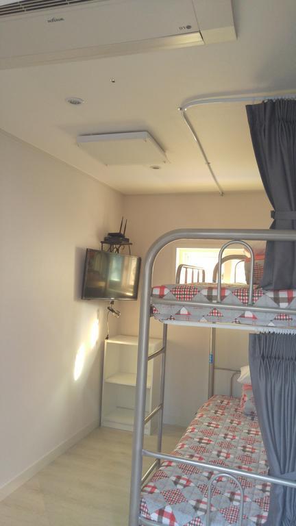 Embassy Guesthouse Itaewon Seoul Room photo